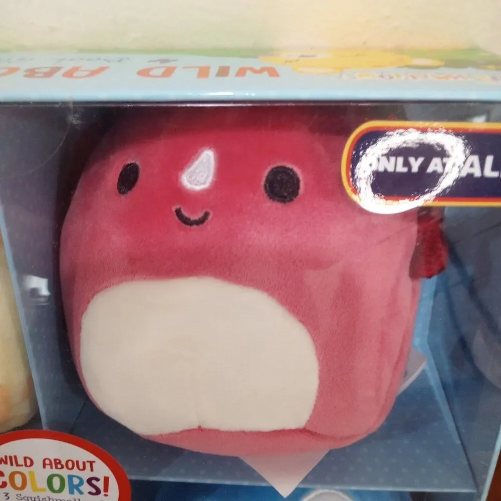 ALDI Exclusive Wild About Colors Squishmallow Book Gift Set - NEW!